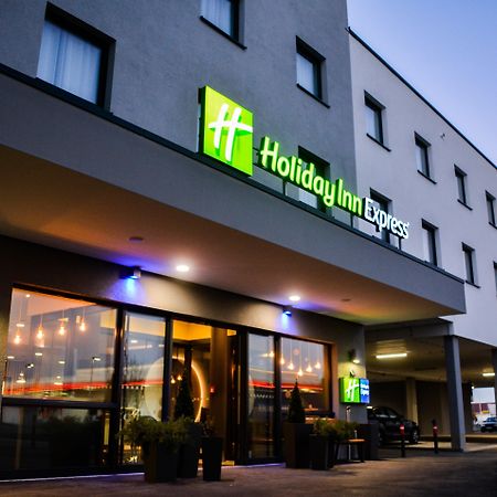 Holiday Inn Express Munich - Olching, An Ihg Hotel Екстериор снимка
