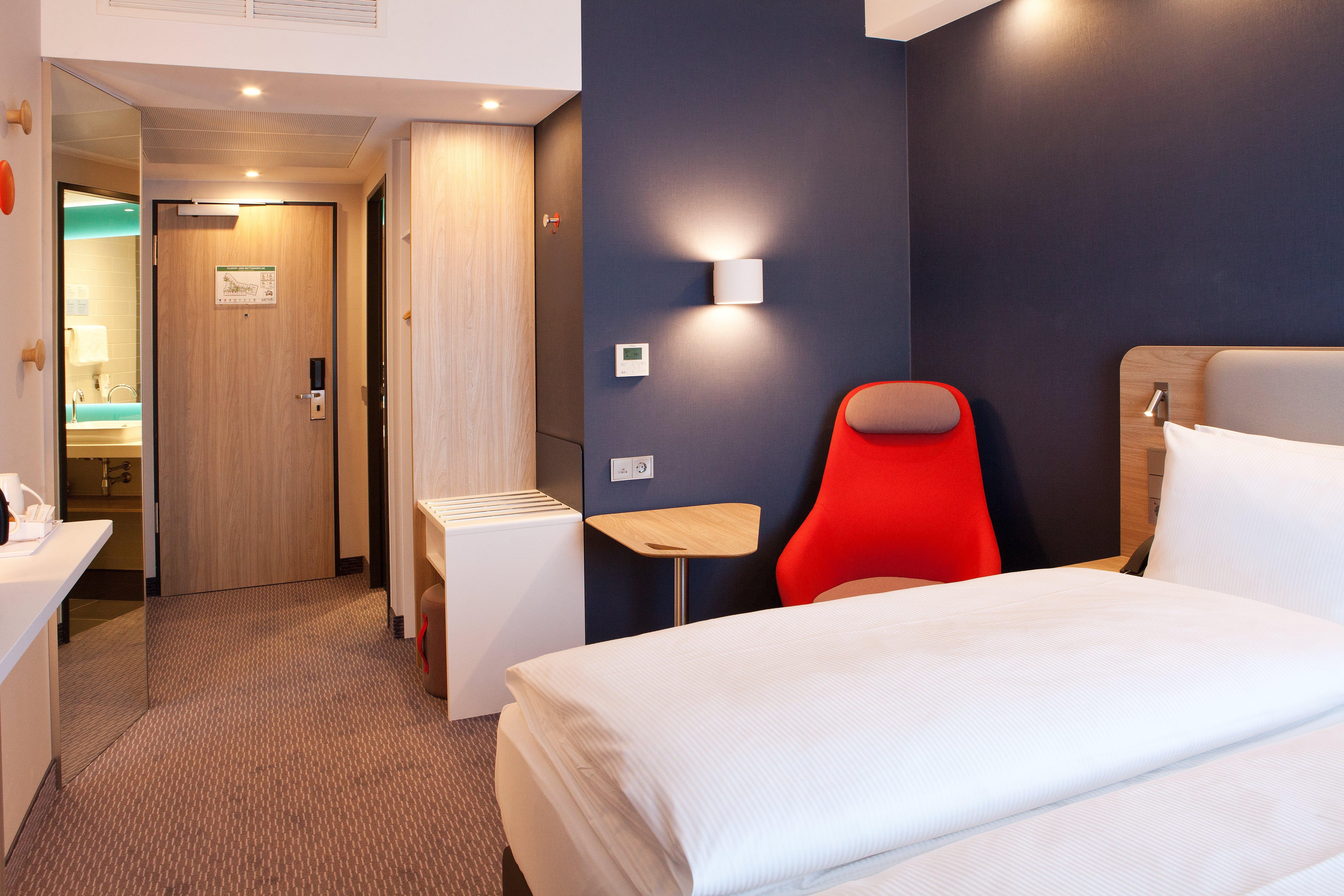 Holiday Inn Express Munich - Olching By Ihg Екстериор снимка