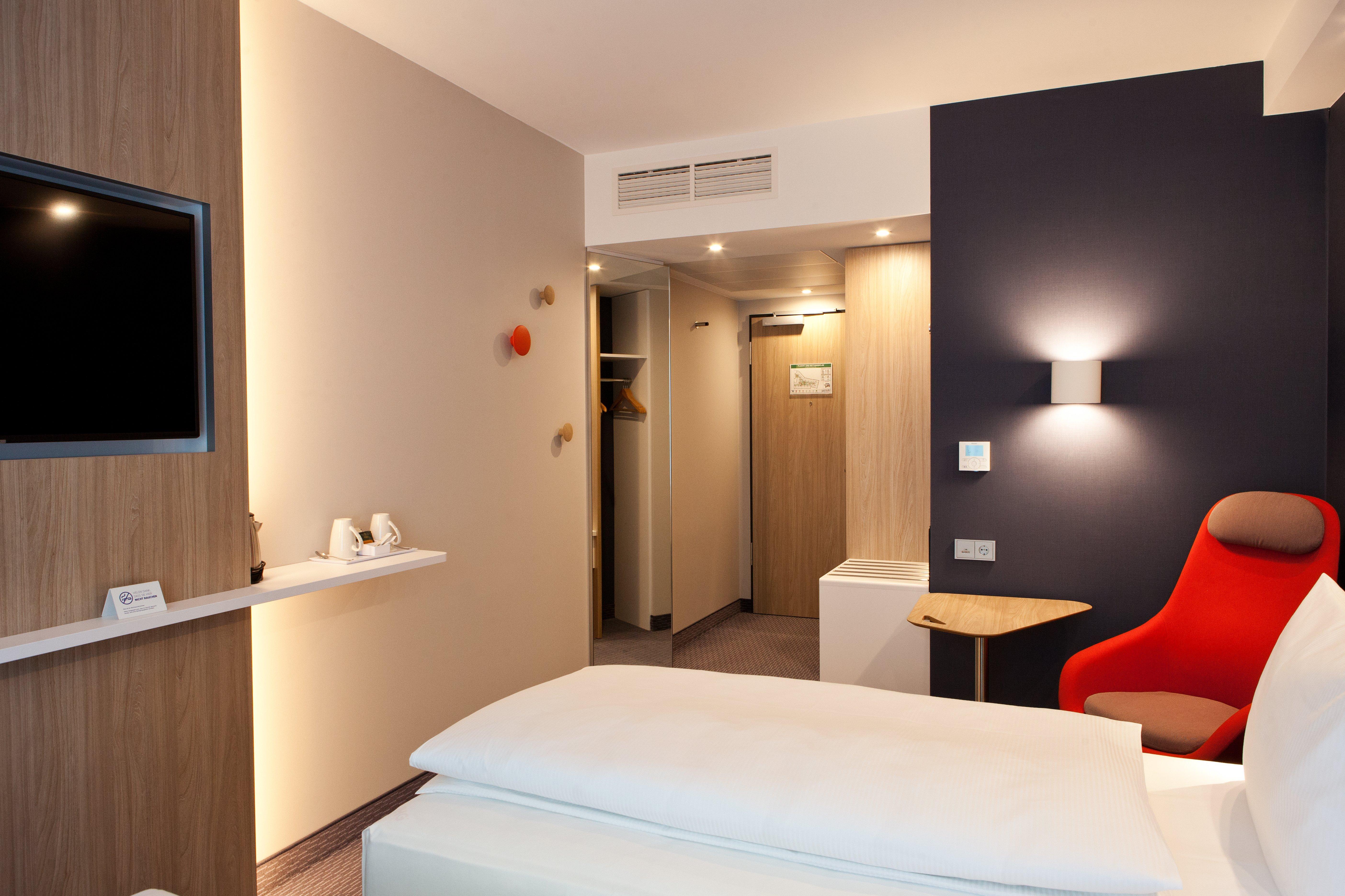 Holiday Inn Express Munich - Olching By Ihg Екстериор снимка